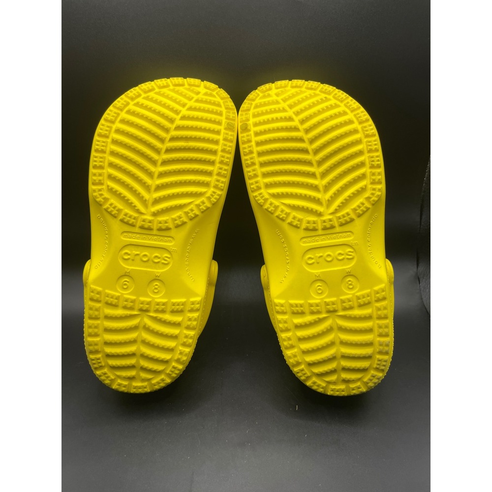 Crocs Classic Clogs Lemon Yellow Mens 6 Womens 8 Unisex Slip On Comfort Shoes - Picture 4 of 6